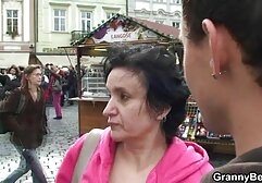 Piękna dziewczyna z polskie porno filmy za darmo kręconymi włosami nasrała się na gruby męski członek